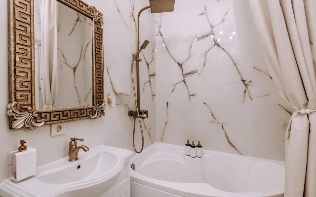 Апартаменты Urban Кот Gold