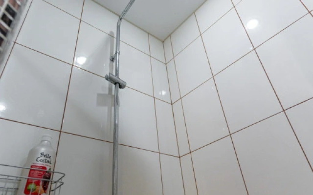 U parka Galitskogo Apart-Otelika na Geroyev Razvedchikov Flat