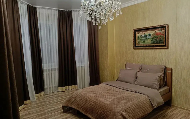 Dvushka Ryadom S Tts Yarmarka I Vokzalom Flat