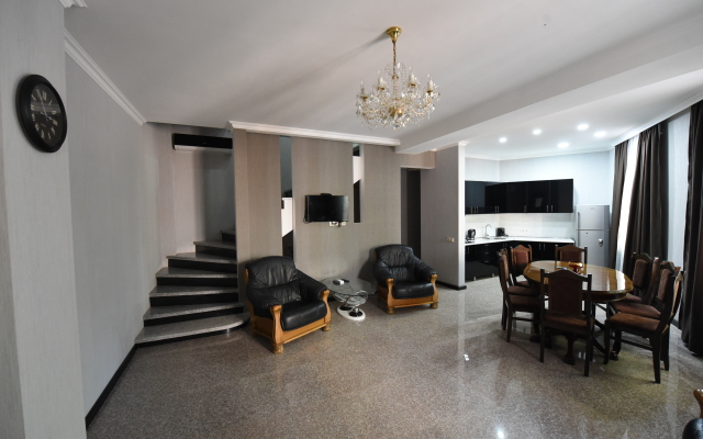 New House Apartments