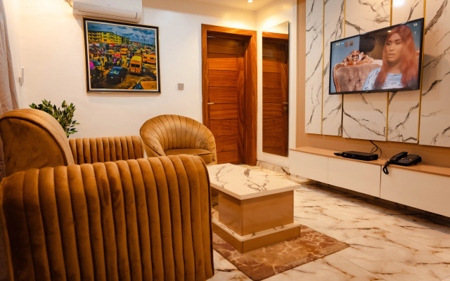 24/7 Luxury Apartments