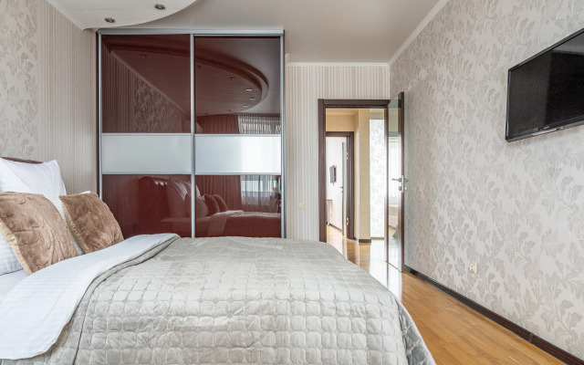 Квартира Просторная светлая трехкомнатная