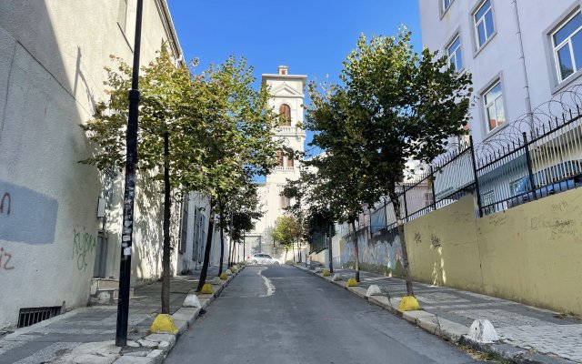 Sleek Urban Living near Taksim Square Apartments