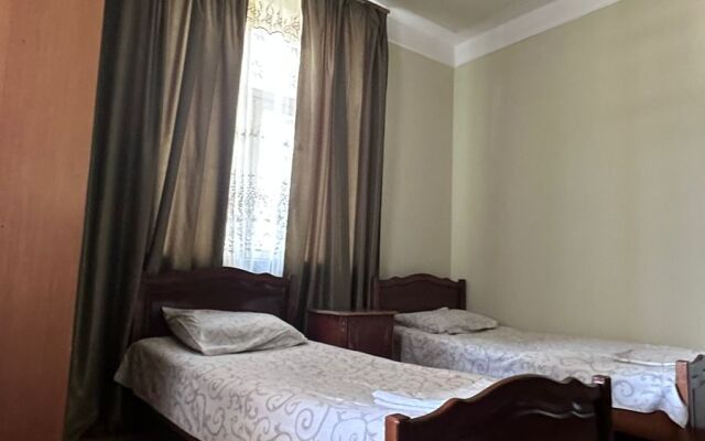 Aram Guest house