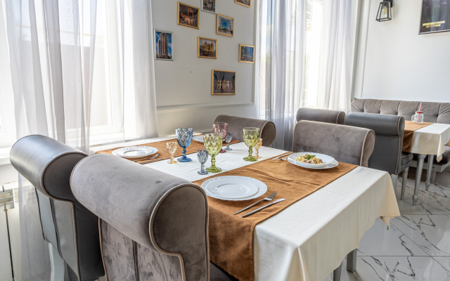 Hotel Marton Sholokhova
