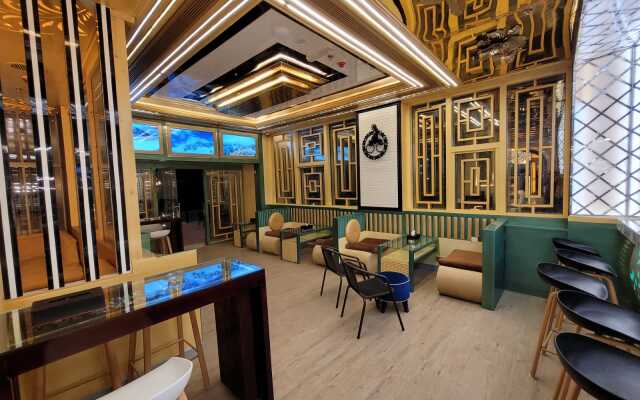 Camphor Hotel