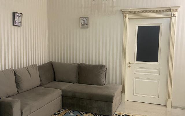 Kvartira Na Omarova Tsentr Apartments