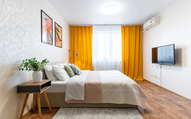 U parka Galitskogo Apart-Otelika na Geroyev Razvedchikov Flat