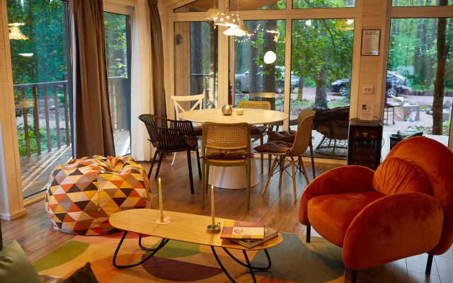 Bolshaya Repinskaya Dacha v Lesu Private House