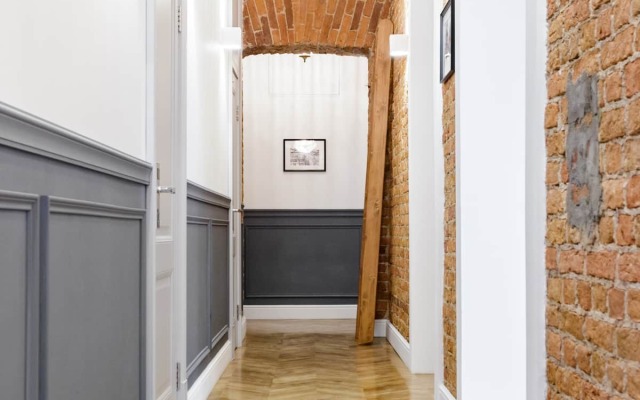 Apartment F12