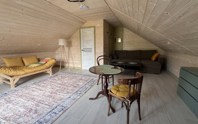 Квартира Мансарда на берегу озера