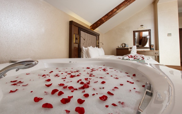 Sera Lake Resort Hotel