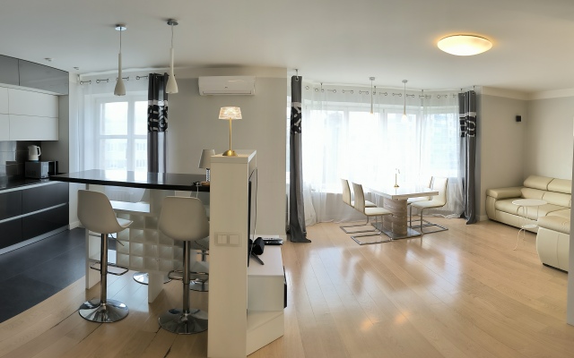 Sovremennye na Nemige Tsentr Apartments