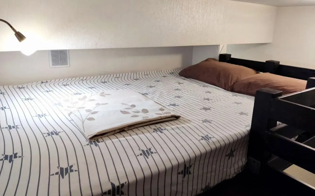 V Tsentpalnom Sochi Flat