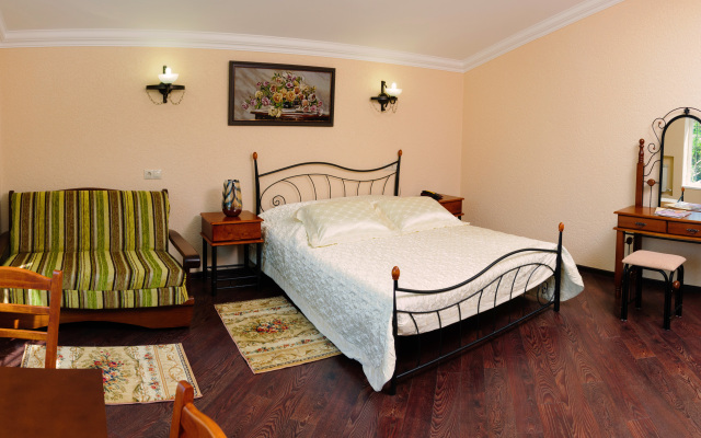 Pervyij Dohodnyij Dom Guest house