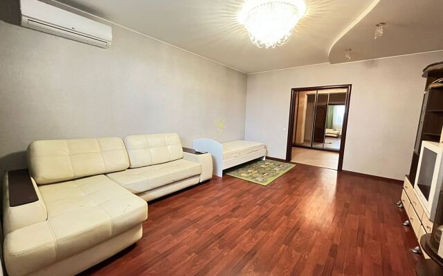 Royal Aurora Na Makhalina Apartments