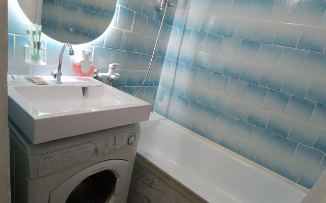 Квартира Двухкомнатная 50 лет ВЛКСМ,д33