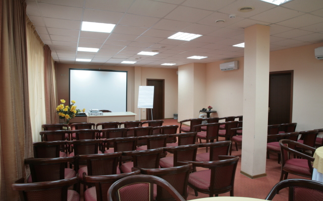 Regina-Peterburgskaya Hotel