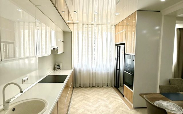 na Komsomolskoy Flat