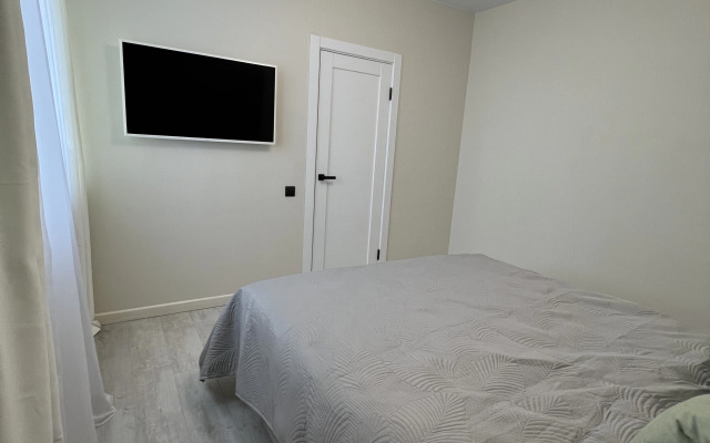 Sovremennaya Ryadom S Tsentrom Flat