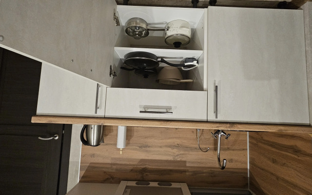 Uluchshennaya Studiya U Metro Parnas Flat