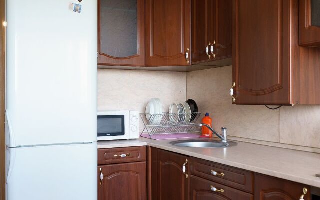 Dvukhkomnatnye na Plekhanova 83 Apartments