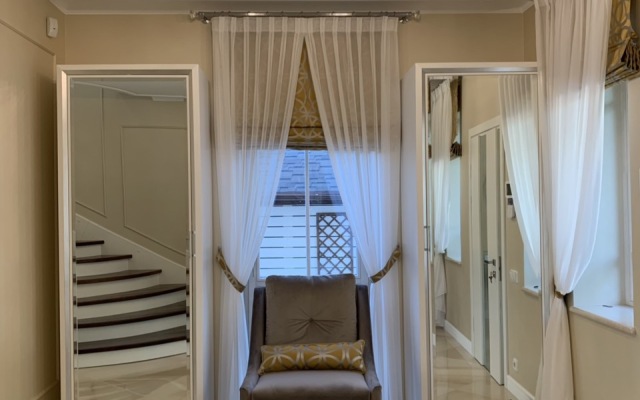 U Morya Private House