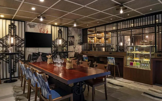 Ibis Styles Bangkok Silom