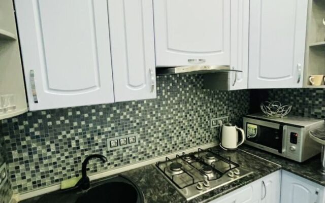 Na Ulitse Krymskaya 77 Flat