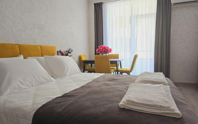 SilverPeak 44 Apartments