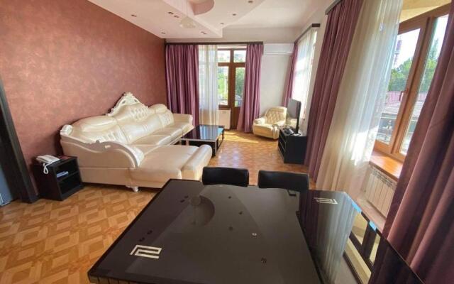 Hotel Grand Hills