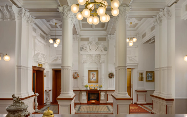 Boutique Seven Days Hotel