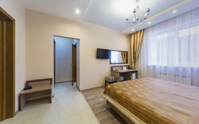 Vip Khaus Hotel