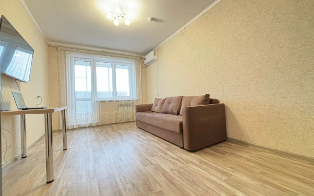 Amur Naberezhnaya Flat