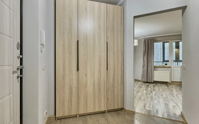 Квартира Уютная и Стильная Студия с Кондиционером в Доме Бизнес-Класса