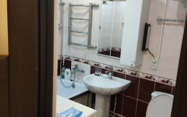 8 otdelnykh spalnykh mest Flat