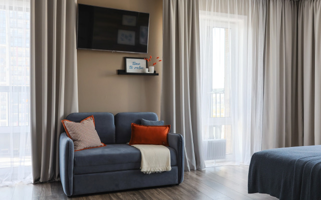 Квартира Студия возле 130-го квартала с панорамным балконом