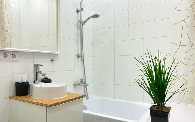 Prostornye u metro Tsska Apartments