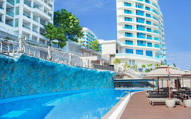 Апартаменты Просторный у моря в скай плаза