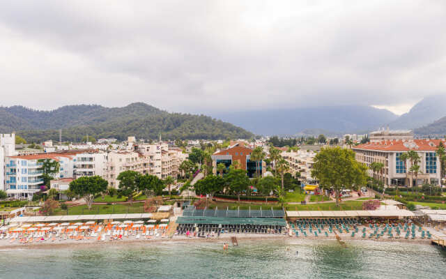 Fame Beach Hotel