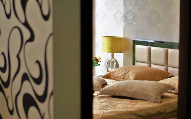 Pearl Apartment