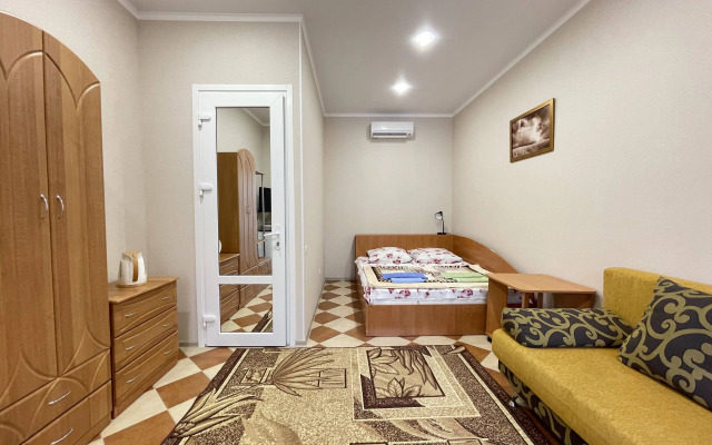 Na Revolyutsionnoy 31a Guest house