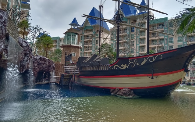 Grande Caribbean Condo Apartments