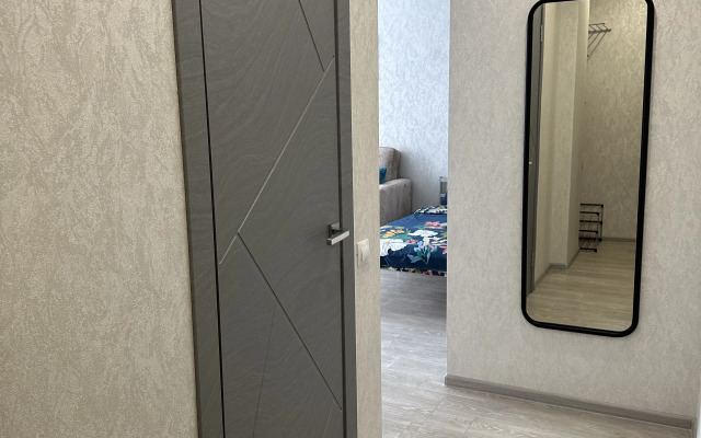 Na Glavnom Bulvare Goroda Flat