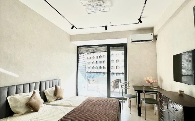 V Neboskryobe Tashkenta U-Tower 61 Apartments