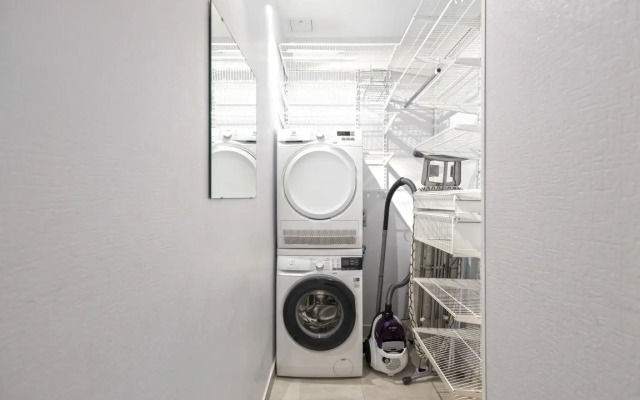 Апартаменты Бизнес с Балконом Elite Apartments