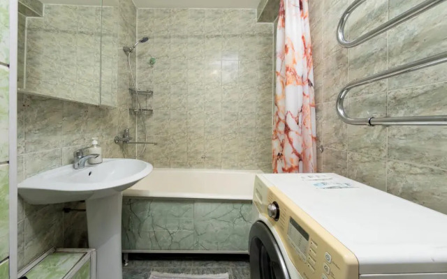 3-K v Tsentre Almaty Flat