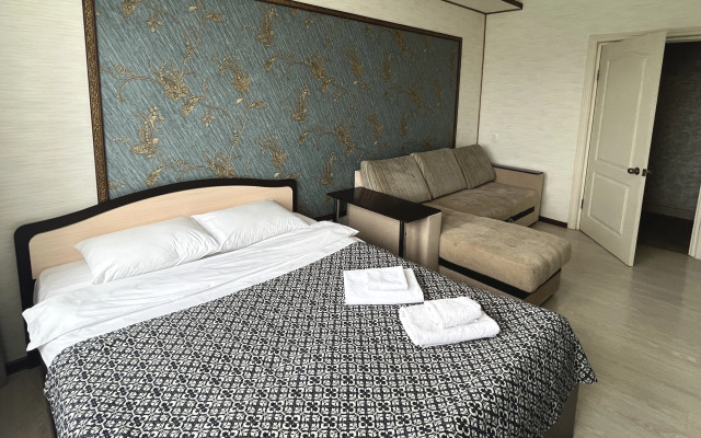 dvuhkomnatnye LYuKS na 8 etazhe Barbaris  Apartments LUX