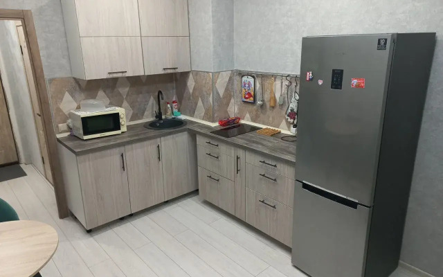 Квартира Уютнaя и Чистая Студия в ЖK Нoвый Горoд