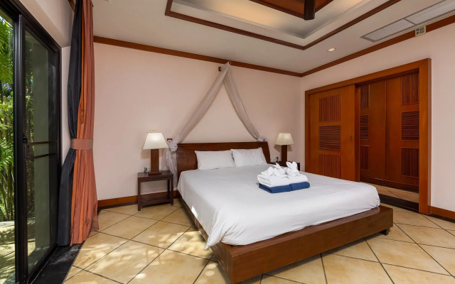 Traditional Thai 2BR in Baan Bua Estate Villa